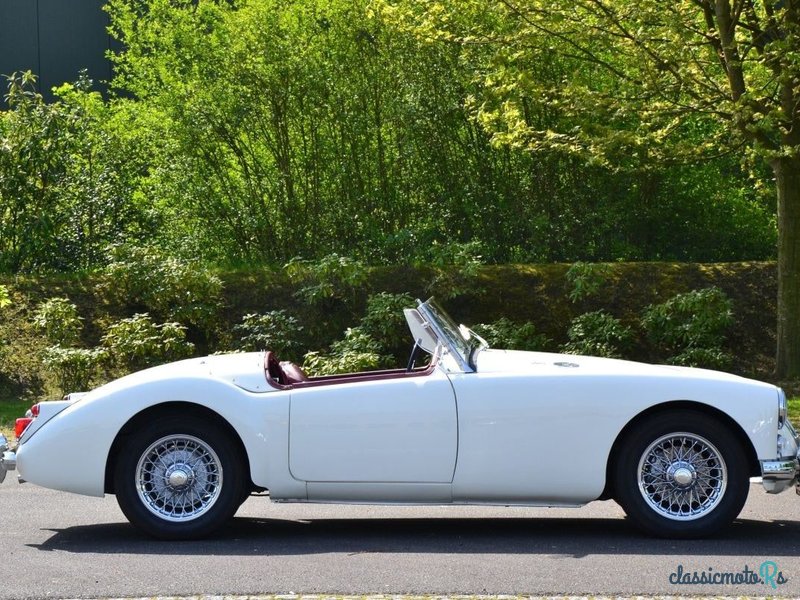 1960' MG MGA photo #6