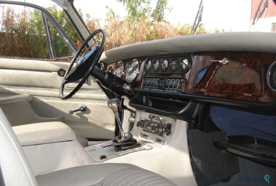 1970' Jaguar XJ6 photo #5