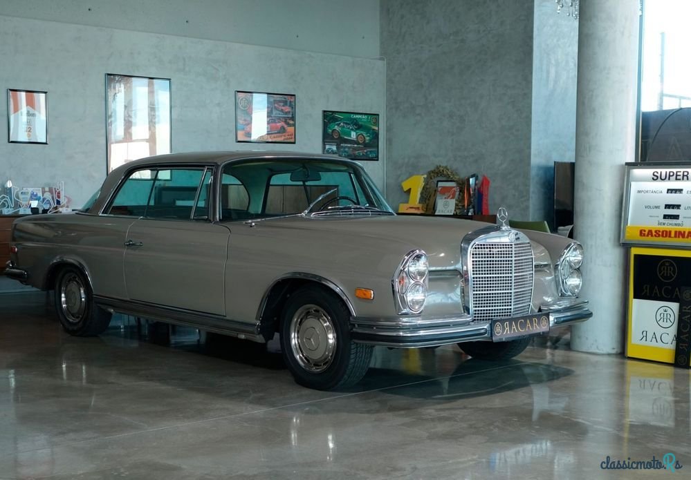 1968' Mercedes-Benz 280 photo #1