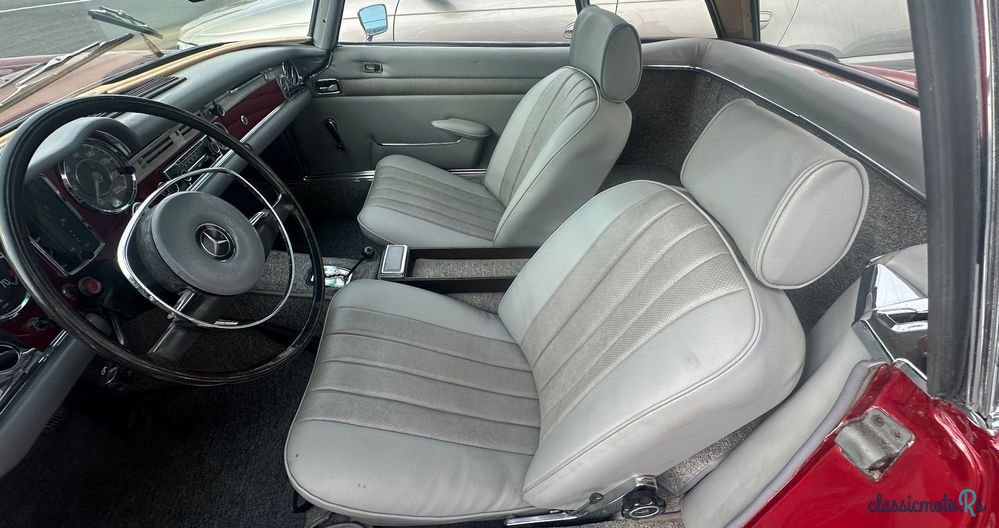 1970' Mercedes-Benz 280SL Pagoda photo #6