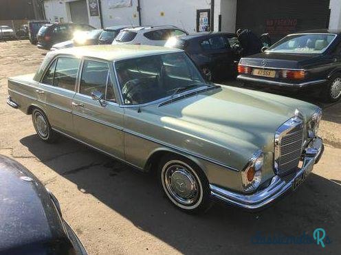 1972' Mercedes-Benz 280 Se 3.5 photo #3