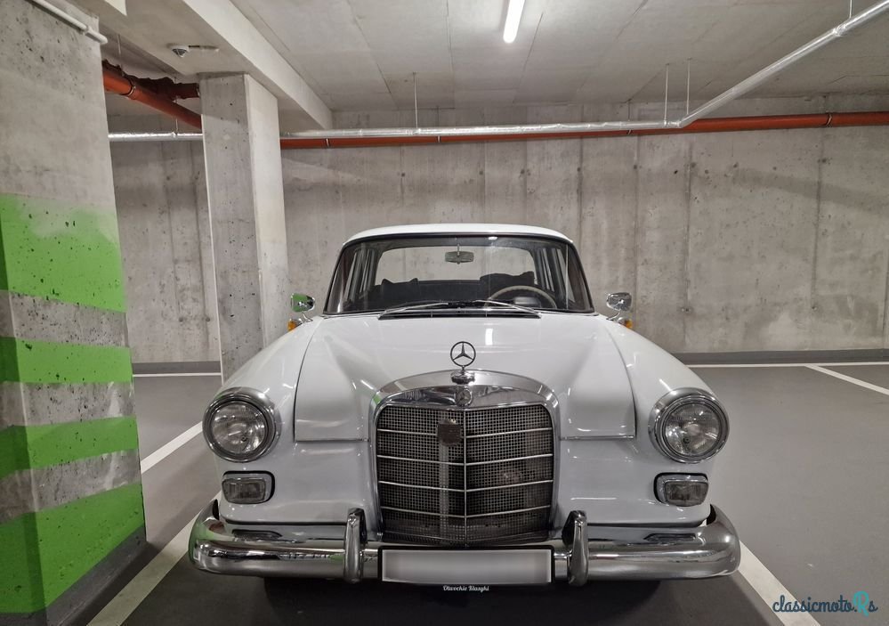 1963' Mercedes-Benz w110 photo #3