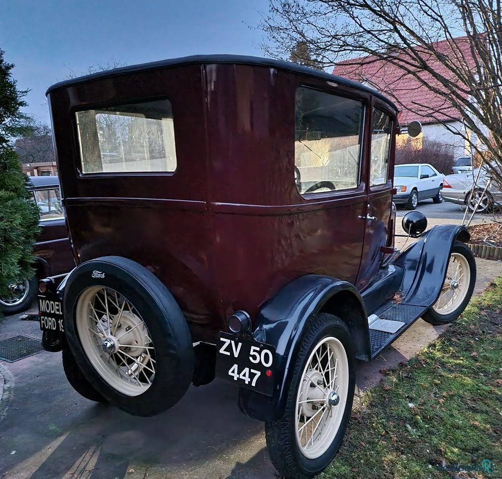 1927' Ford photo #2