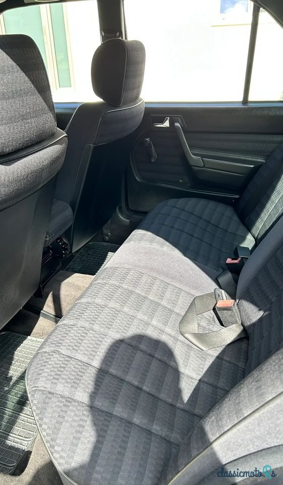 1989' Mercedes-Benz 190 D 2.5 photo #5