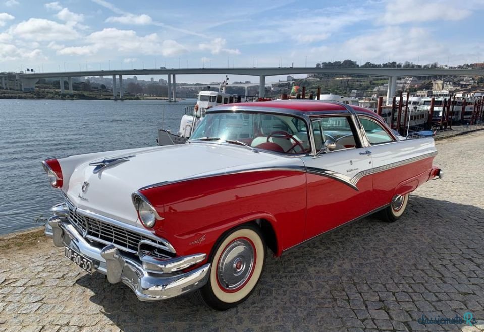 1956' Ford Thunderbird Fairlane photo #1