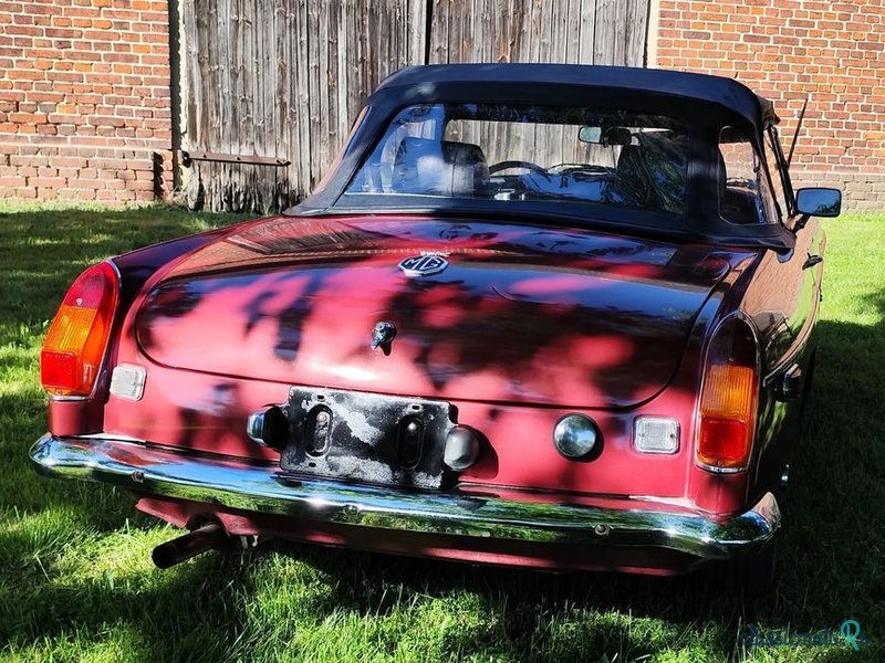1974' MG MGB photo #4