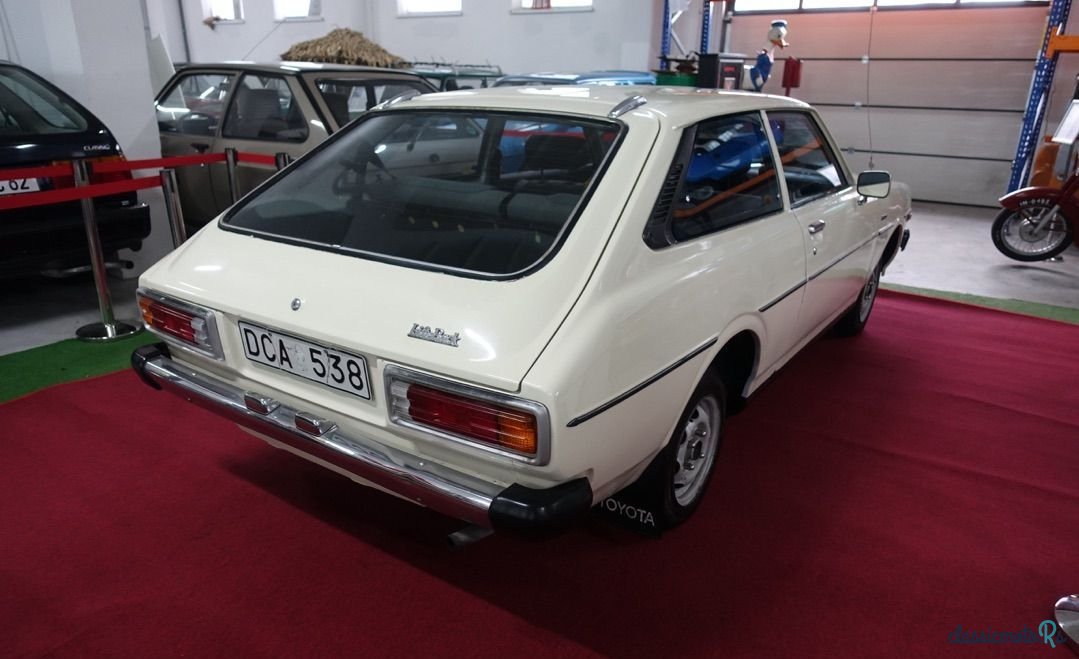 1975' Toyota Corolla photo #4