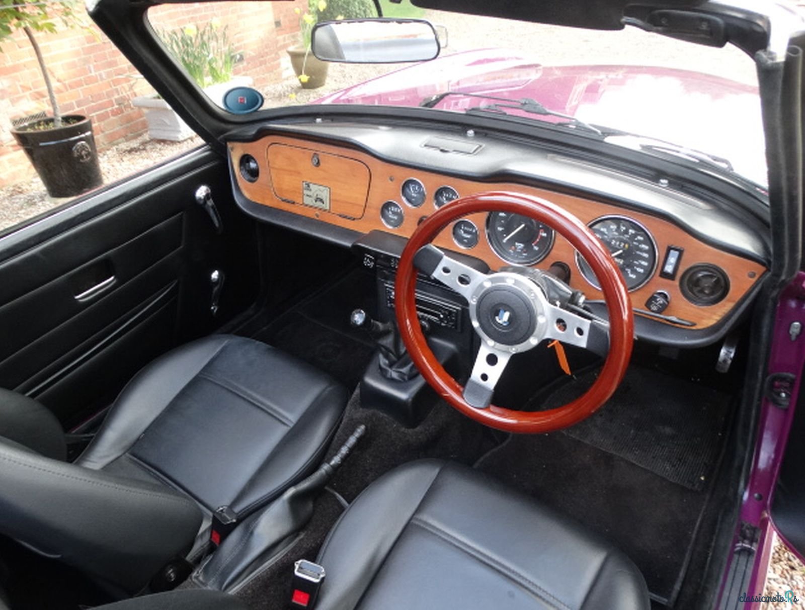 1975' Triumph TR6 photo #5