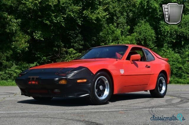 1983' Porsche 944 photo #2