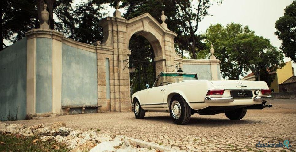 1967' Mercedes-Benz Sl-250 photo #2