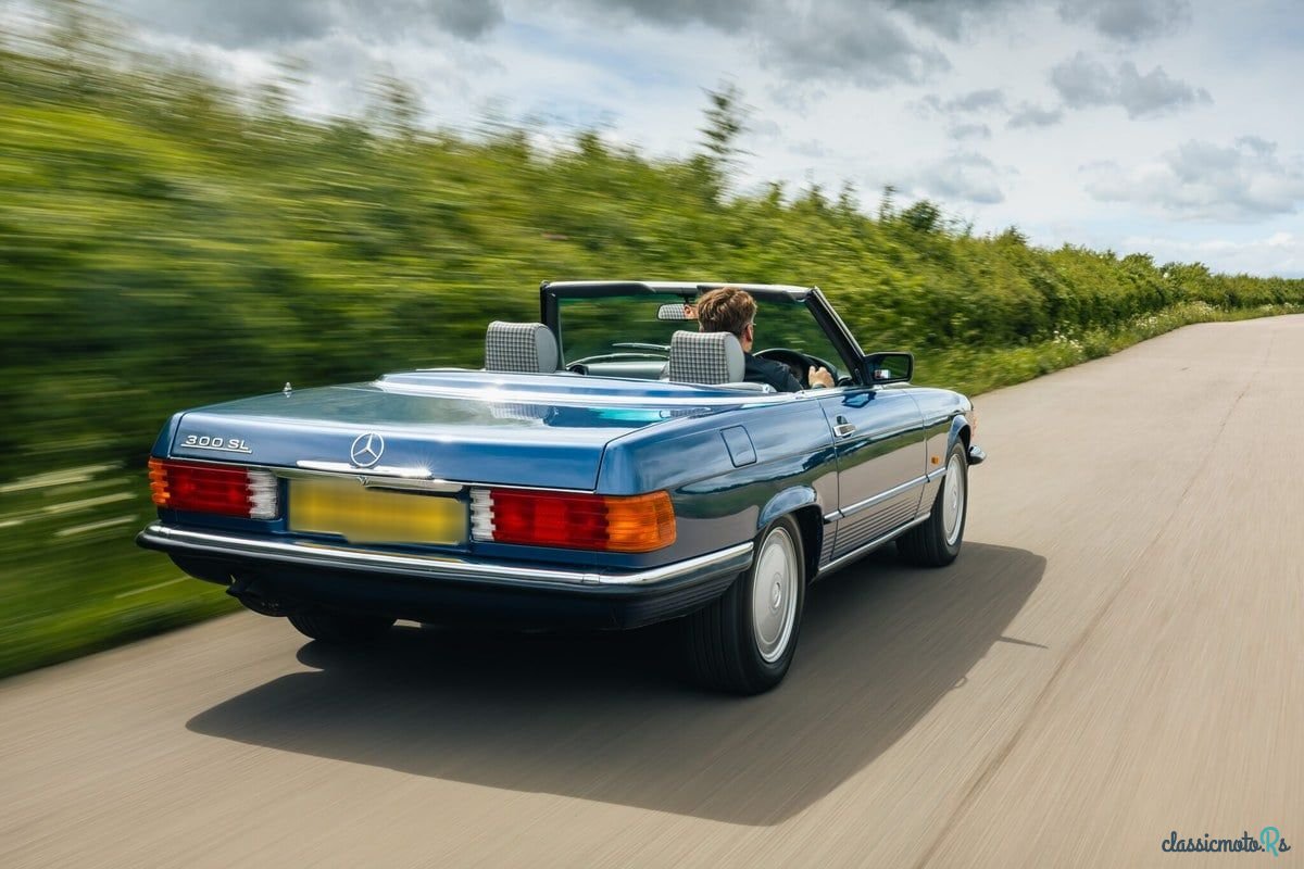 1987' Mercedes-Benz Sl Class photo #2