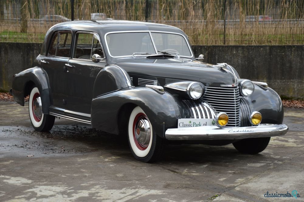 1940' Cadillac Sixty Special photo #3