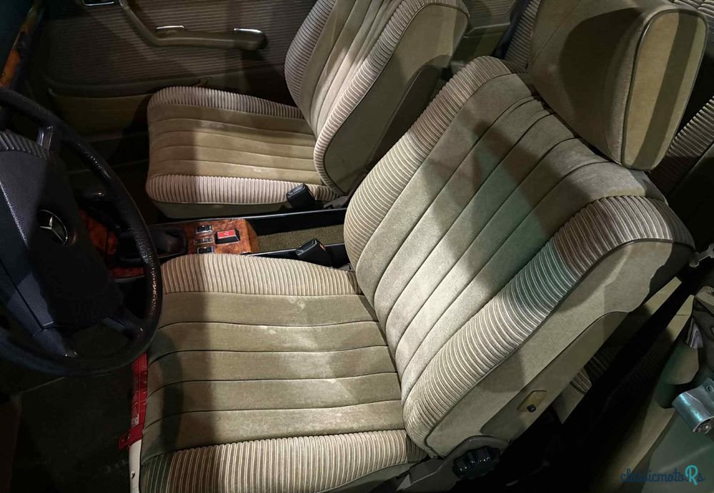 1979' Mercedes-Benz W123 photo #6