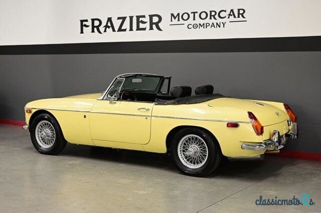 1970' MG MGB photo #5