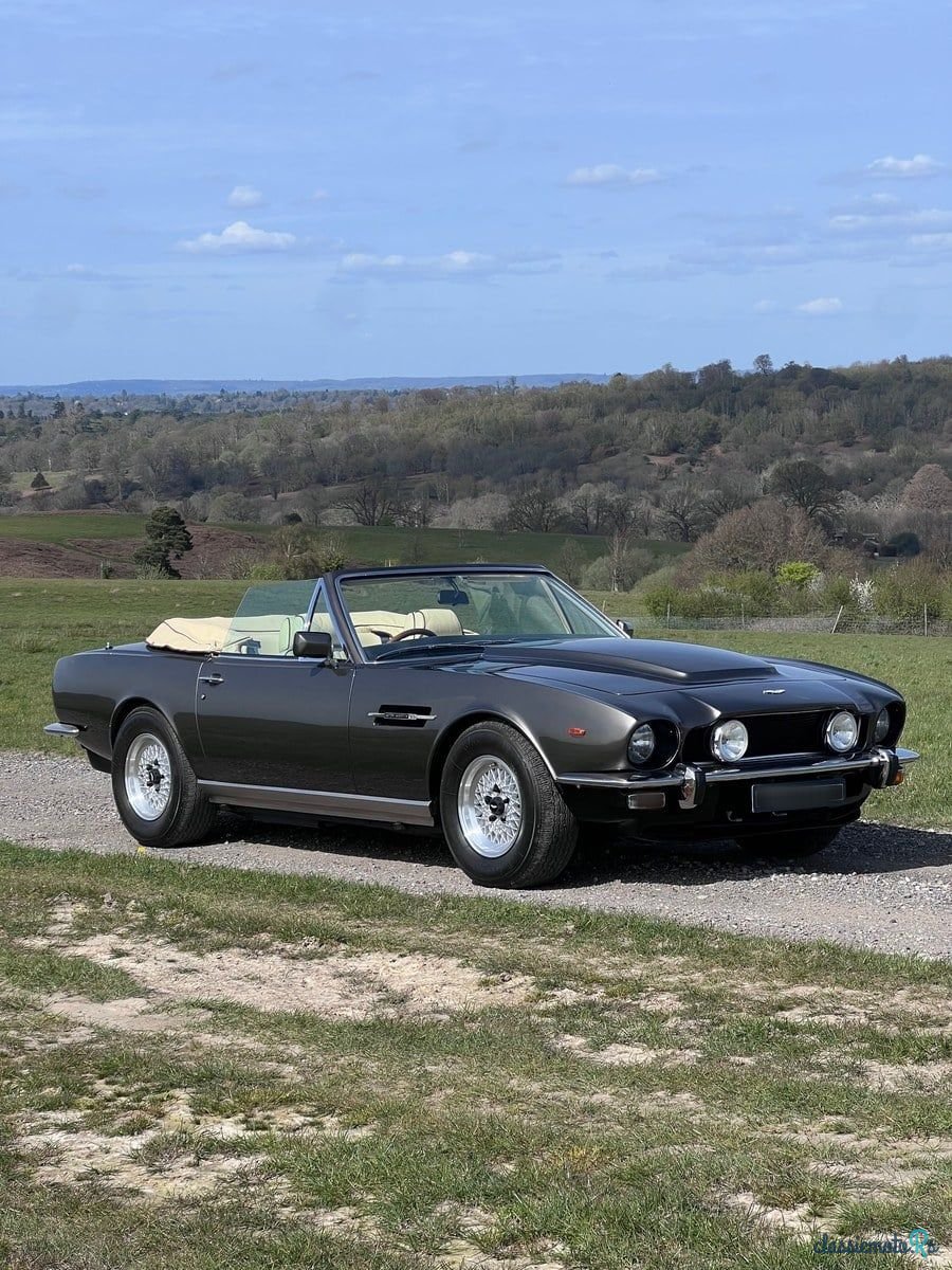 1985' Aston Martin V8 Volante photo #4
