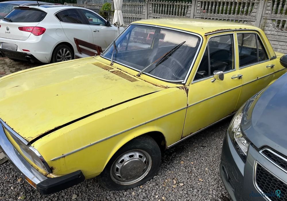 1975' Audi 100L photo #4