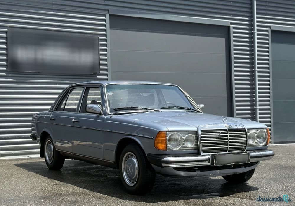 1976' Mercedes-Benz W123 photo #4
