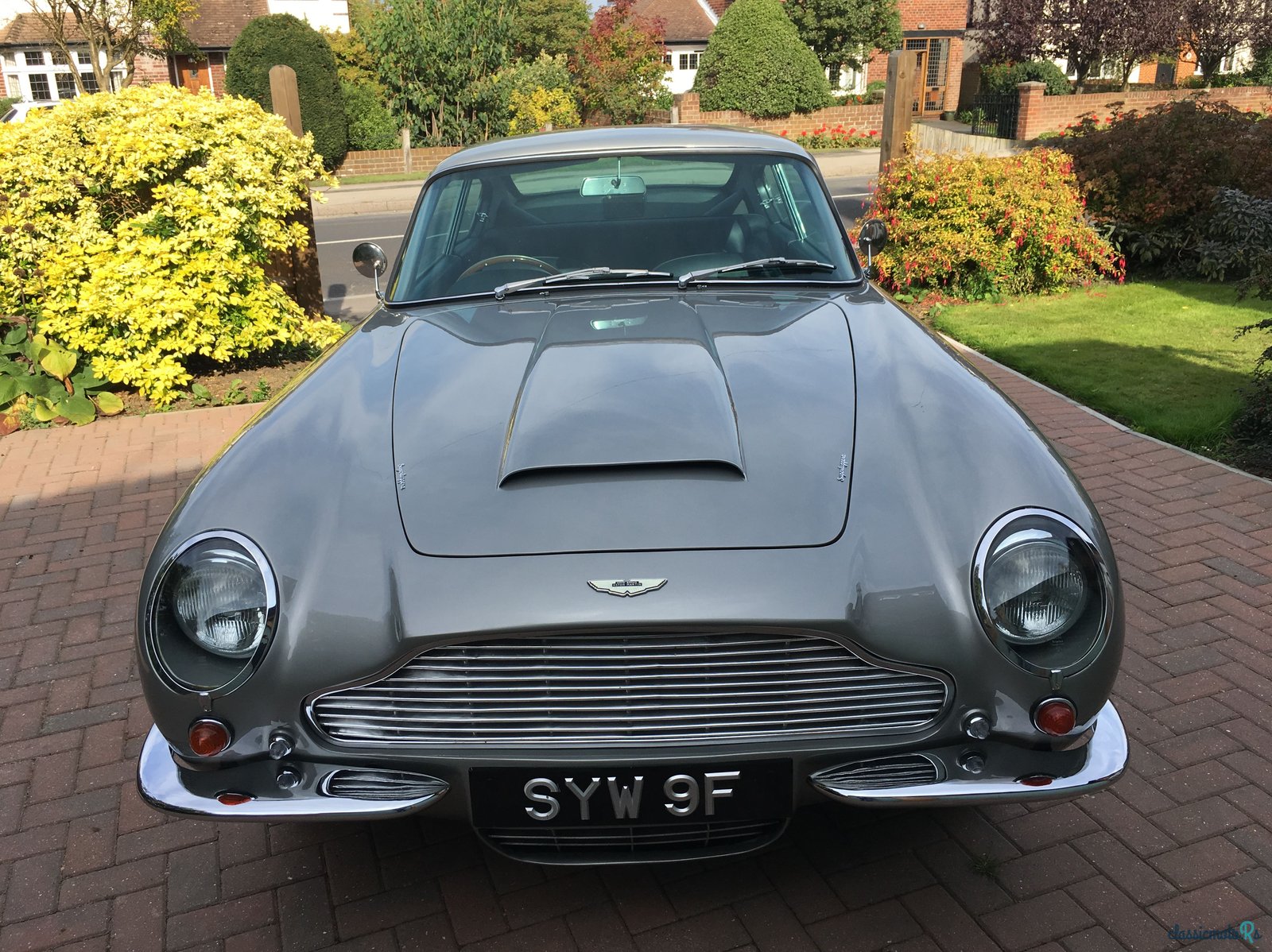 1967' Aston Martin DB6 photo #4