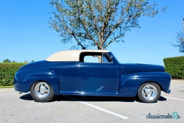 1946' Ford Super Deluxe photo #2