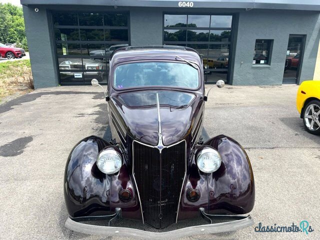 1936' Ford Deluxe photo #2