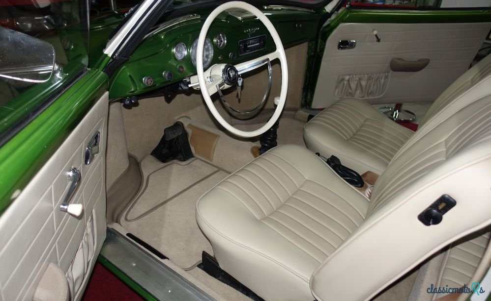 1970' Volkswagen Karmann Ghia photo #5