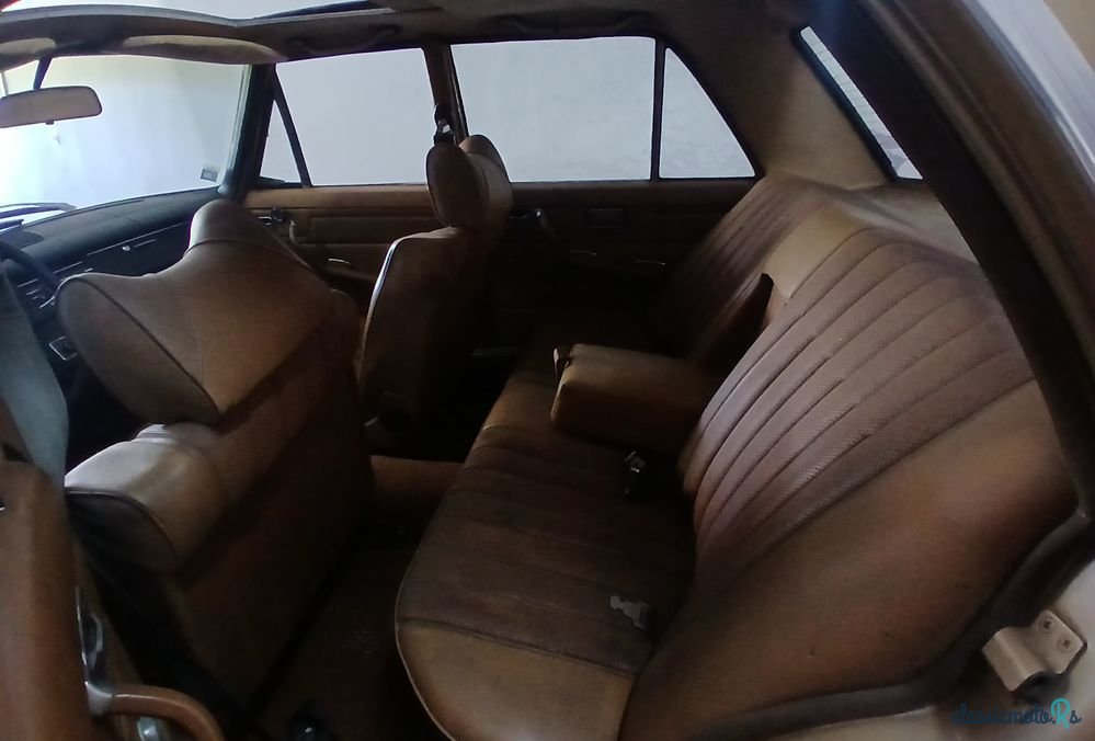 1973' Mercedes-Benz 220 photo #3