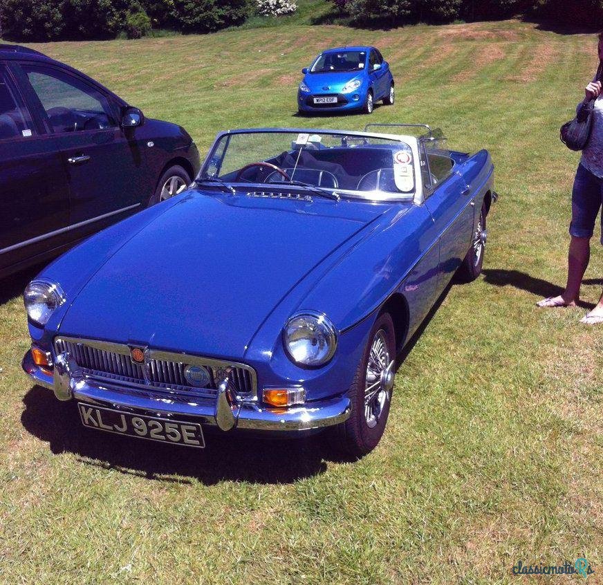 1967' MG MGB Roadster photo #2