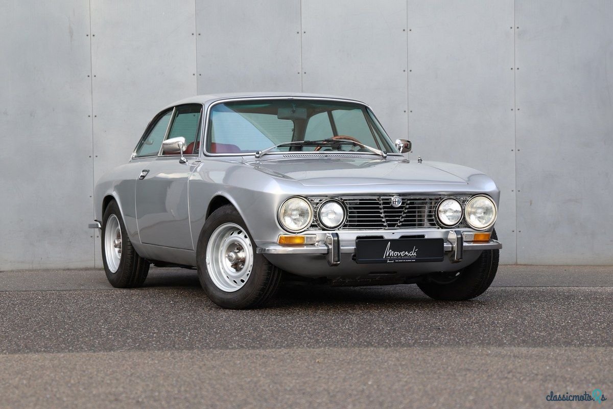 1975' Alfa Romeo Gtv 2000 photo #1