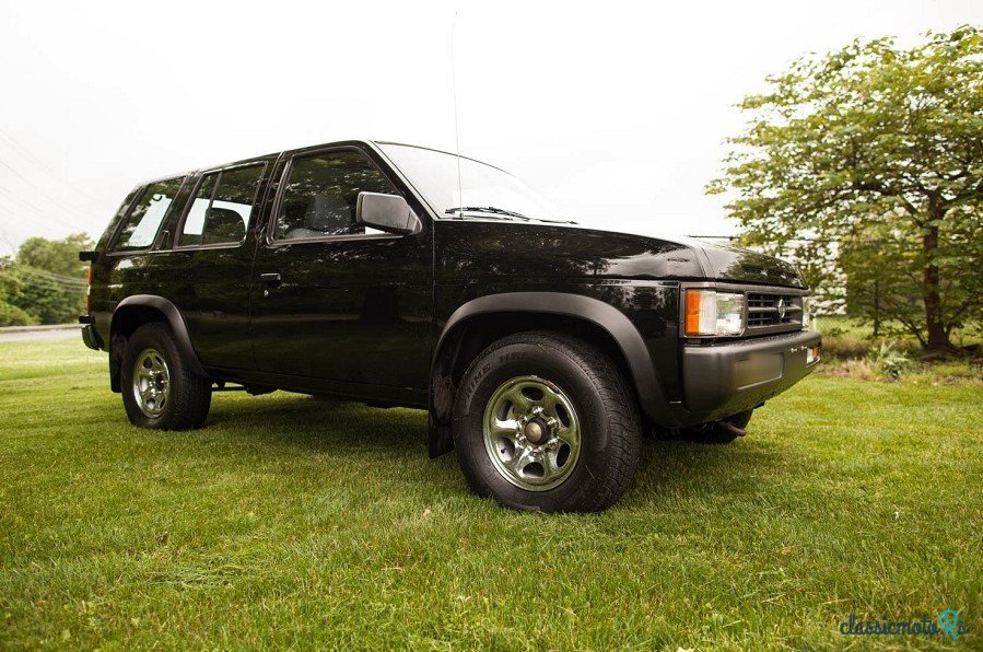 1994' Nissan Pathfinder photo #2