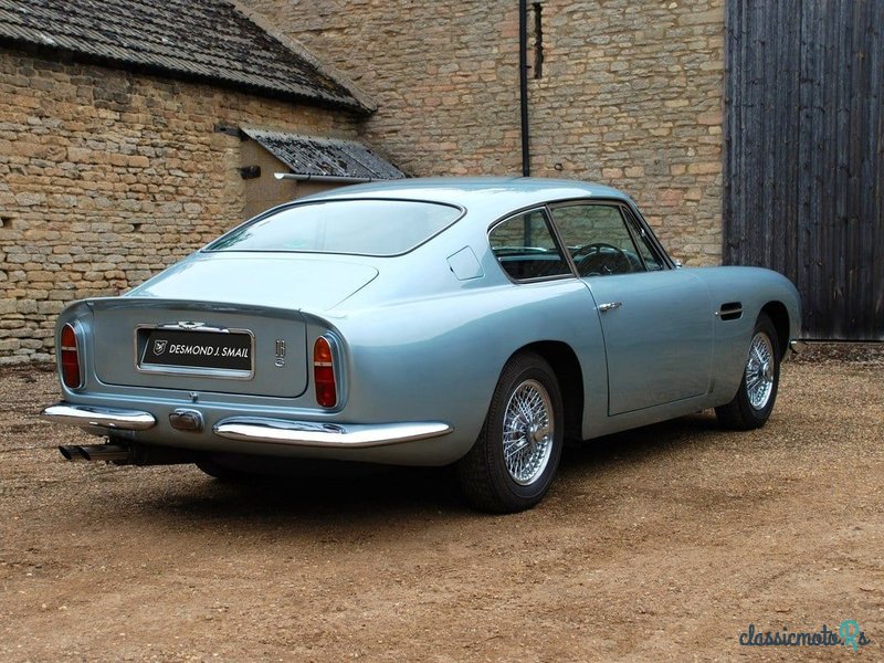 1969' Aston Martin DB6 photo #4