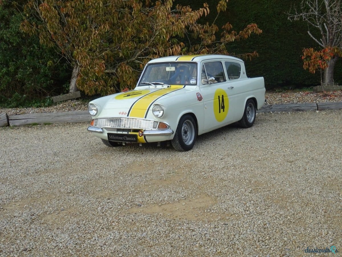 1964' Ford Anglia photo #1