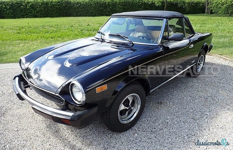 1983' Fiat 124 Spider Pininfarina photo #6