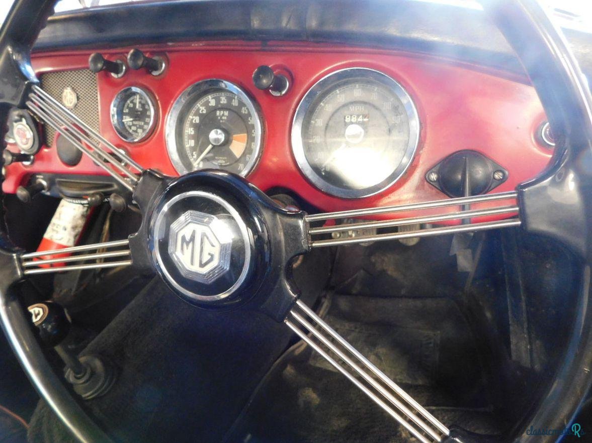 1958' MG MGA photo #5