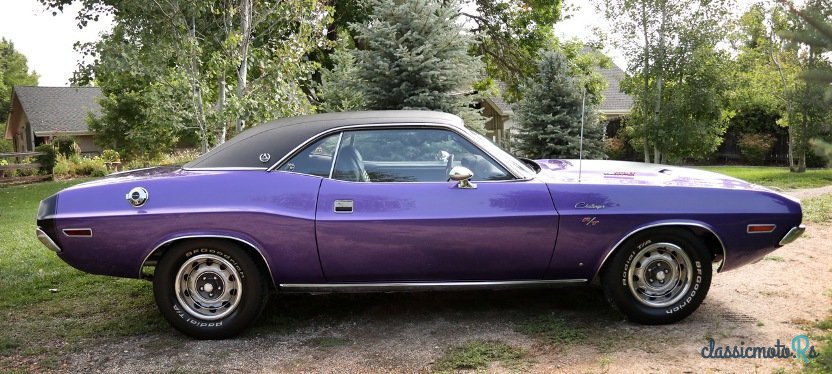 1970' Dodge Challenger R/T SE photo #3