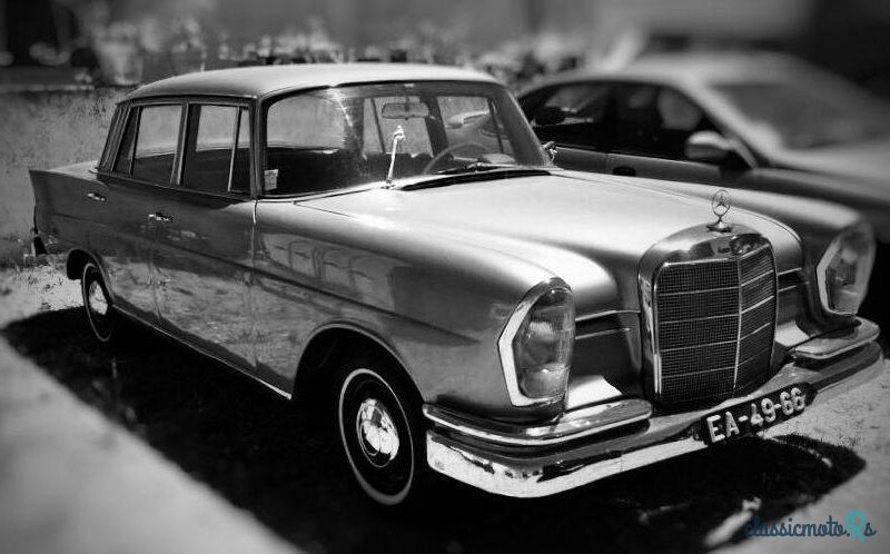 1960' Mercedes-Benz 220 S photo #1