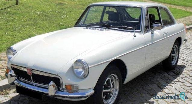 1975' MG MGB Gt photo #2