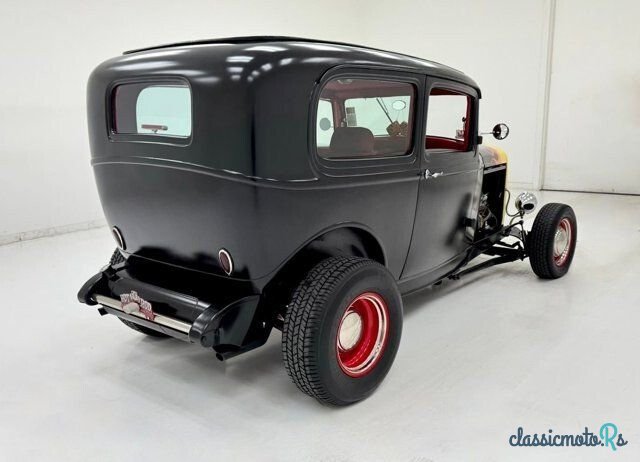1932' Ford Deluxe photo #5