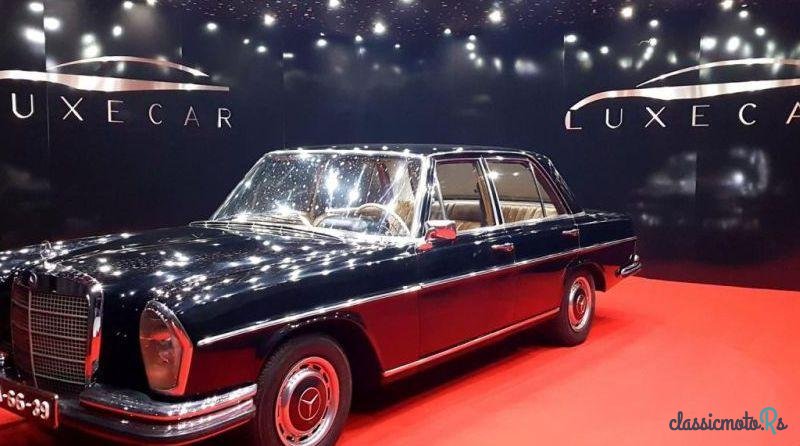 1969' Mercedes-Benz S-280 Sedan photo #1