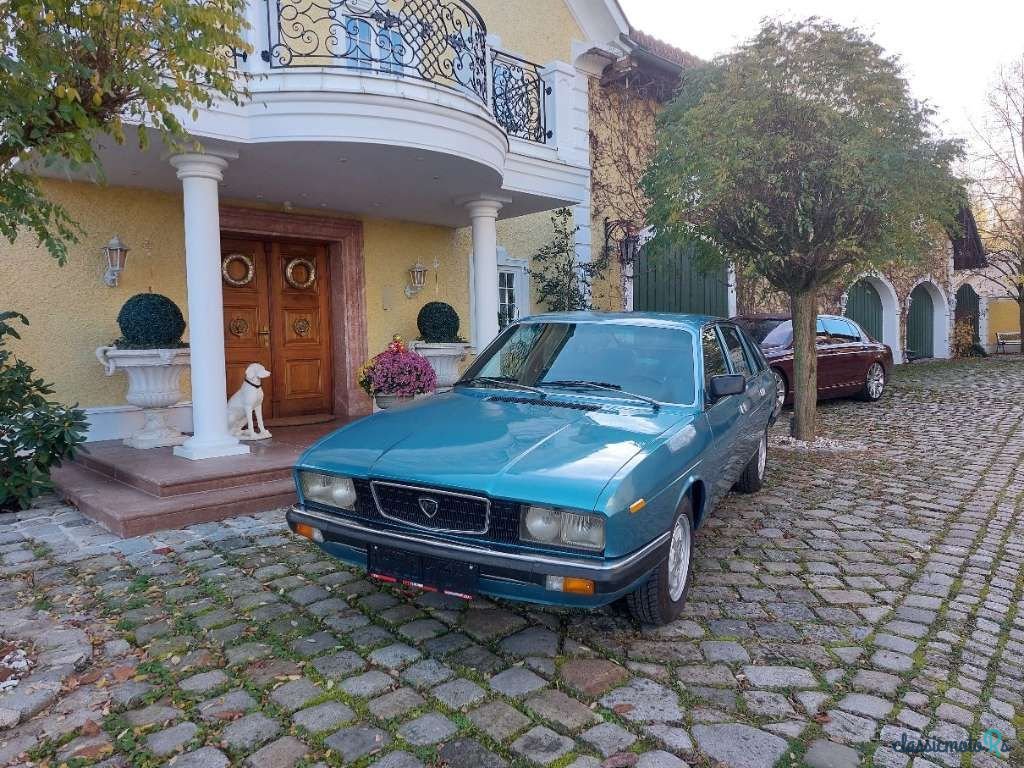 1977' Lancia Gamma 2500 photo #3