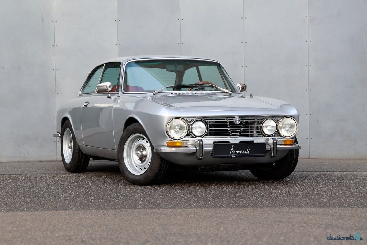 1975' Alfa Romeo Gtv 2000 photo #1