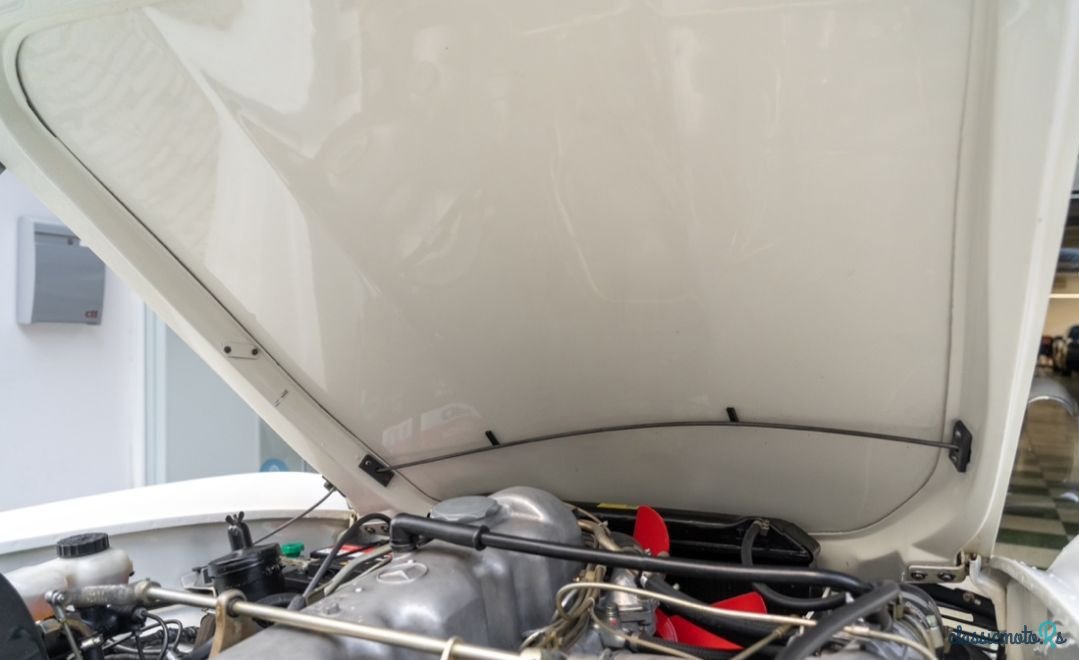 1967' Mercedes-Benz Sl-250 photo #5