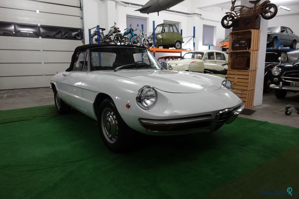 1969' Alfa Romeo Spider photo #1