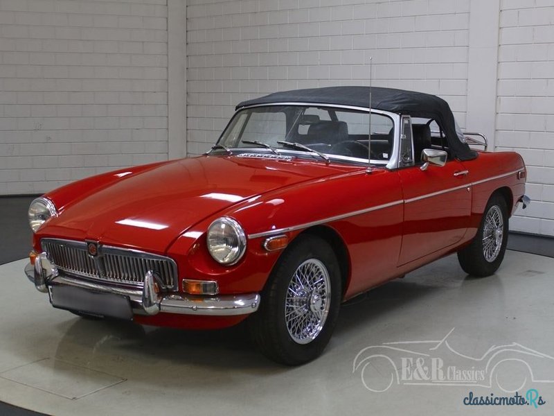 1974' MG MGB photo #3