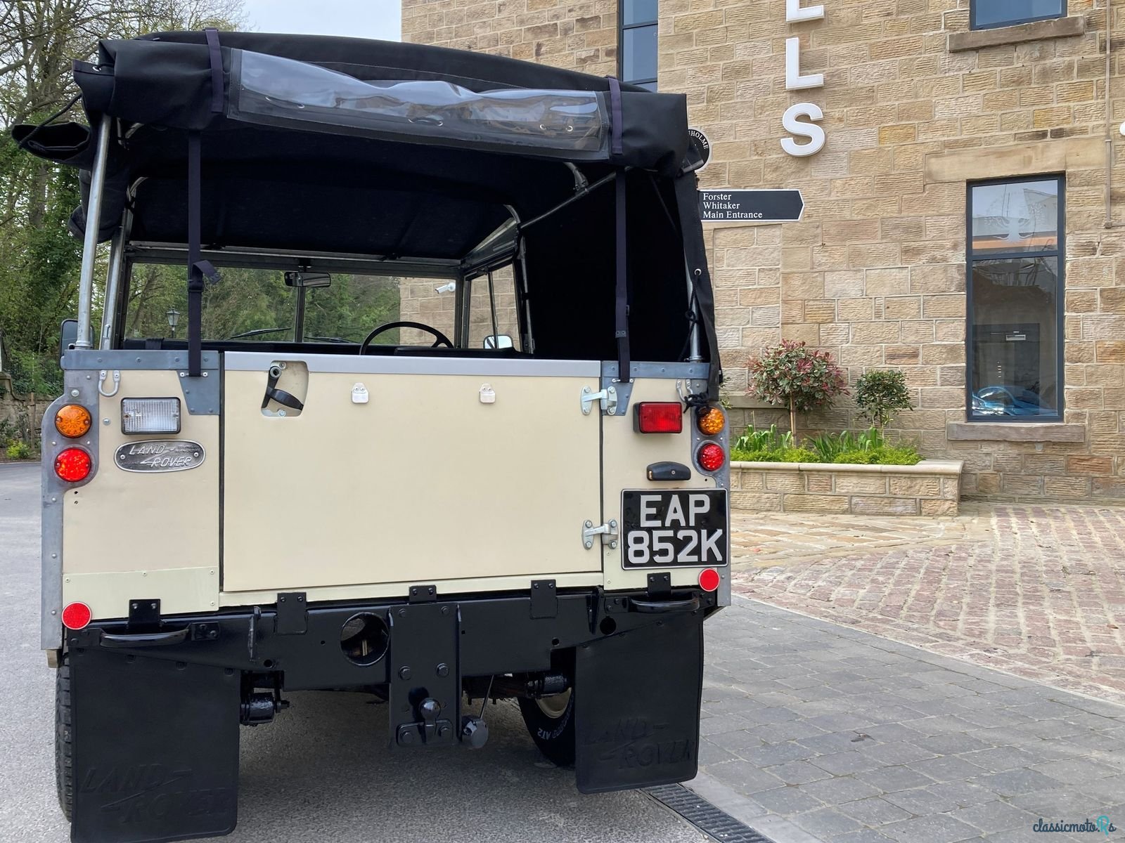 1972' Land Rover Series III photo #2