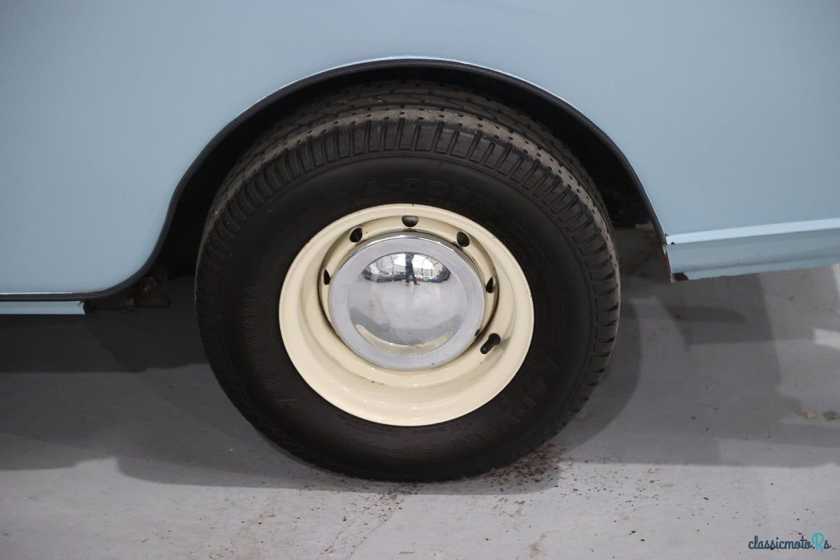 1975' Morris Minor Van photo #3