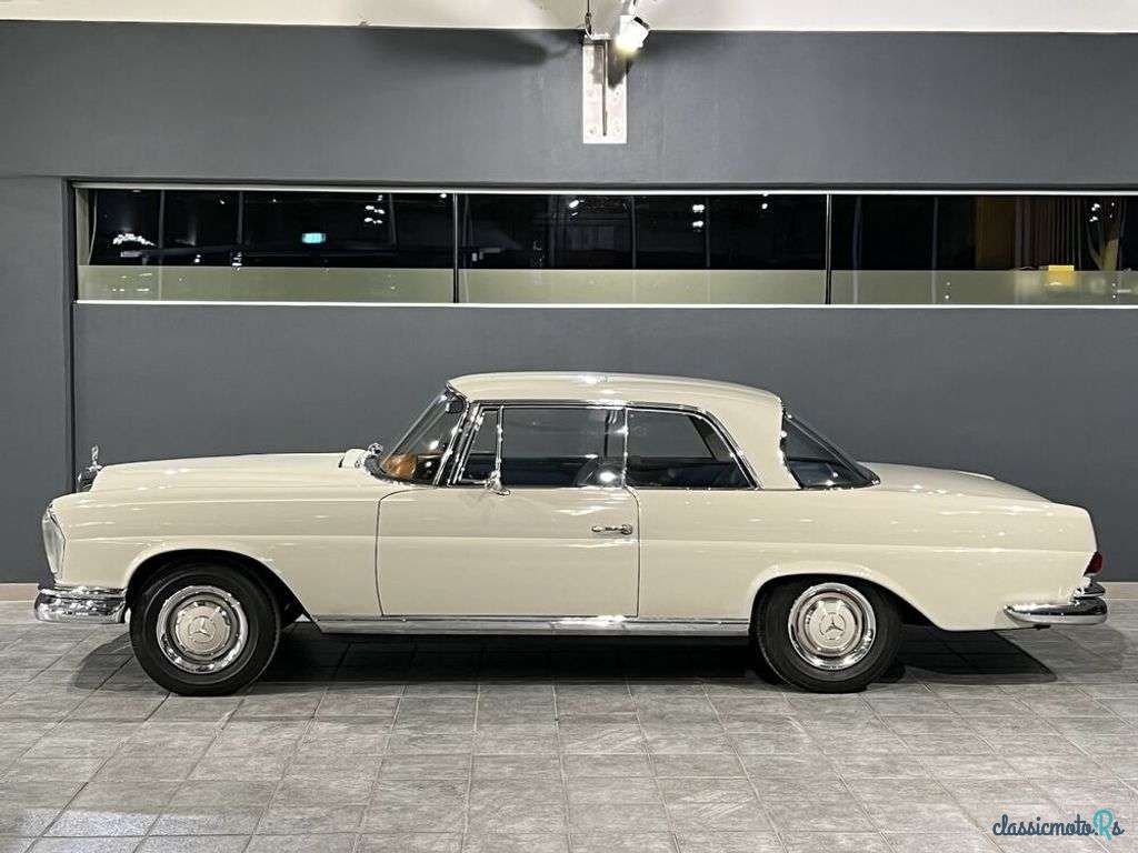 1967' Mercedes-Benz 250 SE photo #4