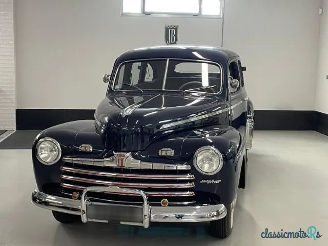 1947' Ford V8 Berline photo #1