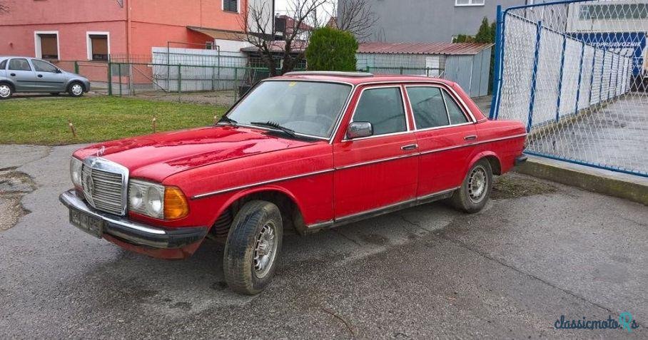 1980' Mercedes-Benz 123 240 photo #3