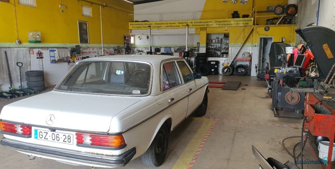 1976' Mercedes-Benz 300 photo #3