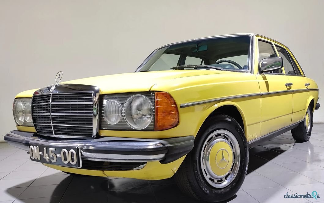 1976' Mercedes-Benz 200 photo #4